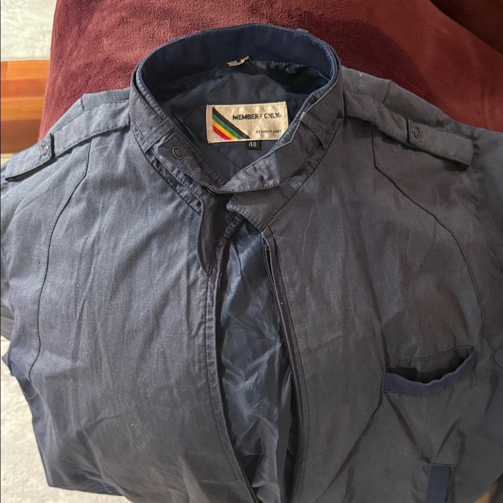 Men's Navy Members Only Jacket - Picture 5 of 5